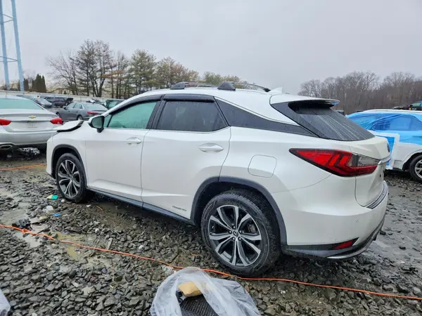 2T2HGMDA9NC077824 2022 LEXUS RX - Image 2