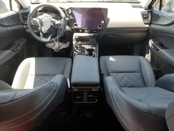 2T2HKCEZ3SC032645 2025 LEXUS NX - Image 8