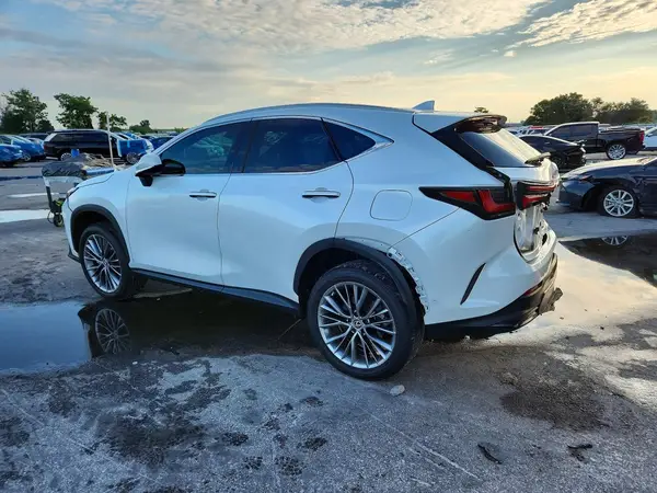 2T2HKCEZ5NC007105 2022 LEXUS NX - Image 2