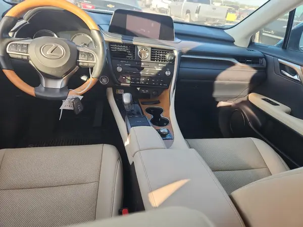 2T2HZMAA0NC220870 2022 LEXUS RX - Image 8