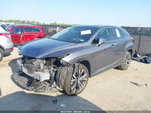 2T2HZMAA1NC232347 2022 LEXUS RX - Image 2