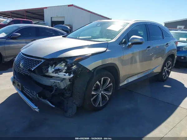 2T2HZMAA3MC210011 2021 LEXUS RX - Image 2
