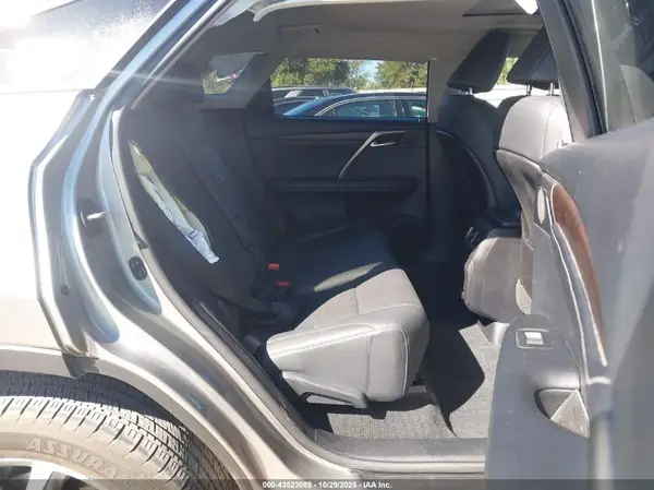 2T2HZMAA3MC210011 2021 LEXUS RX - Image 8