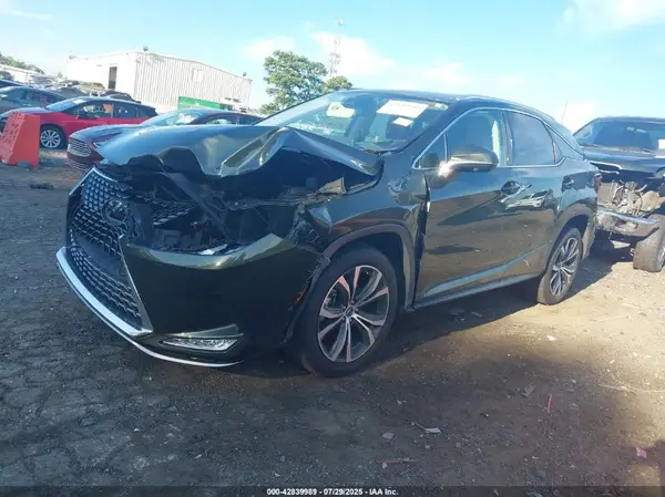 2T2HZMAA3NC230731 2022 LEXUS RX - Image 2