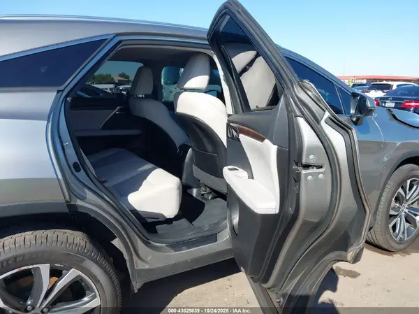 2T2HZMAA3NC259078 2022 LEXUS RX - Image 8