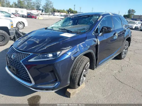 2T2HZMAA4LC171153 2020 LEXUS RX - Image 2