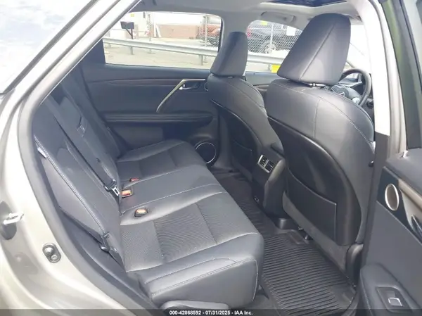 2T2HZMAA4NC223240 2022 LEXUS RX - Image 8