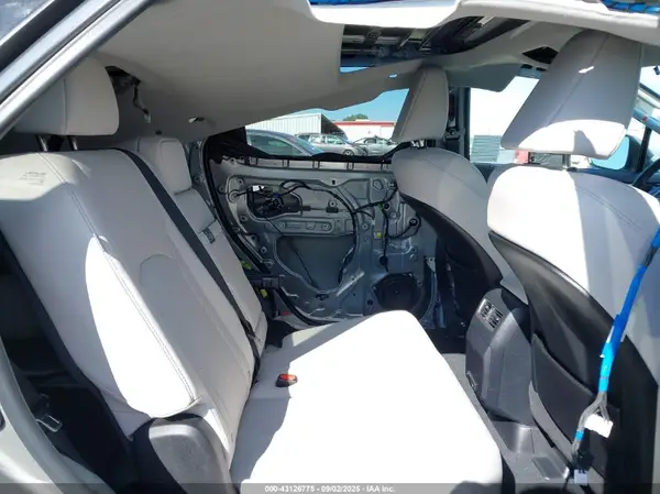2T2HZMAA4NC230155 2022 LEXUS RX - Image 8