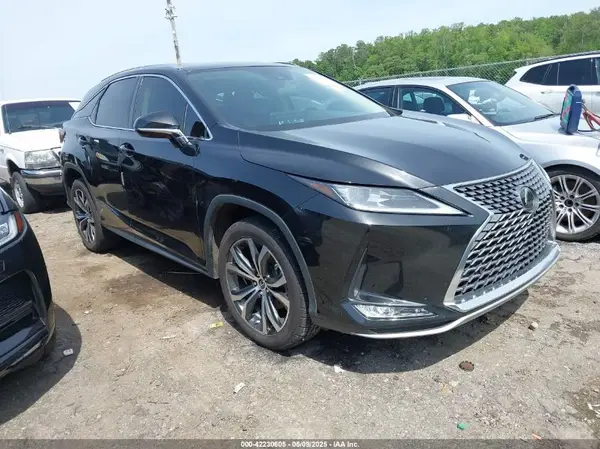 2T2HZMAA4NC233332 2022 LEXUS RX - Image 1