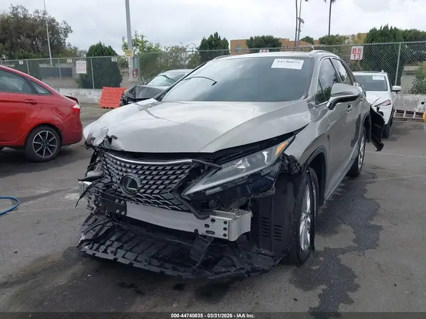 2T2HZMAA4NC258232 2022 LEXUS RX - Image 2