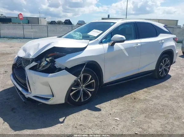 2T2HZMAA5LC180685 2020 LEXUS RX - Image 2