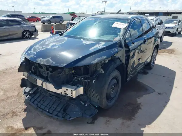 2T2HZMAA5NC229886 2022 LEXUS RX - Image 2