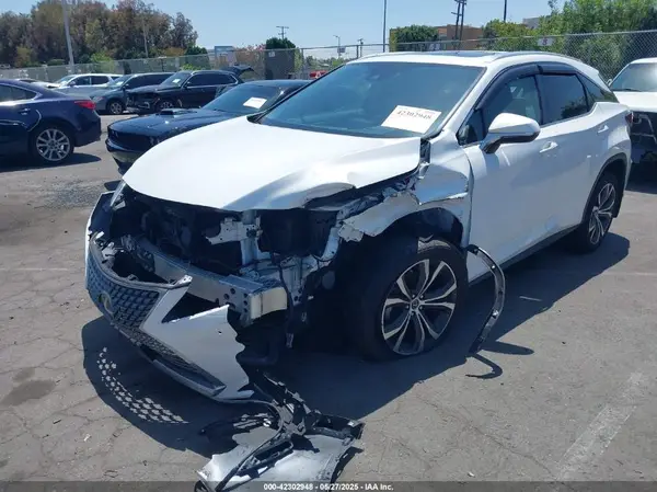 2T2HZMAA5NC232254 2022 LEXUS RX - Image 2