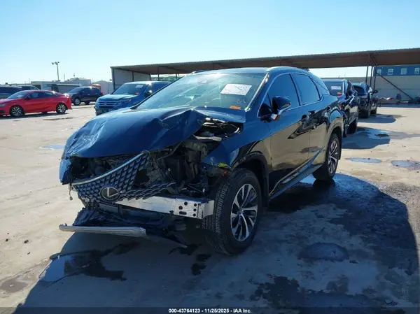 2T2HZMAA5NC254562 2022 LEXUS RX - Image 2