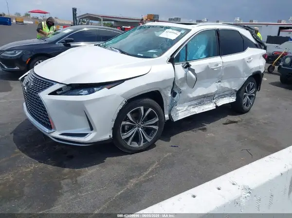 2T2HZMAA6MC191664 2021 LEXUS RX - Image 2