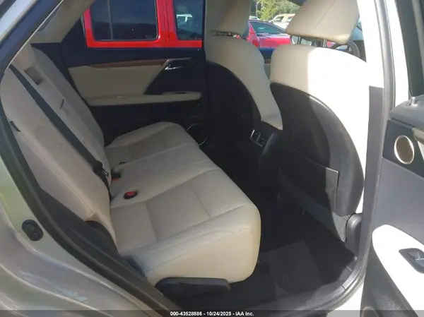 2T2HZMAA6MC215283 2021 LEXUS RX - Image 8