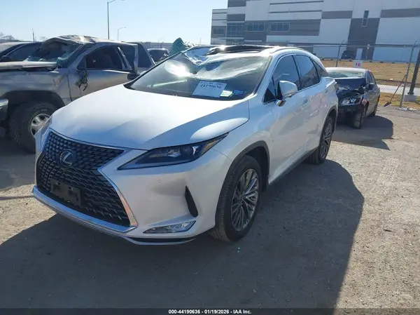 2T2HZMAA6NC234613 2022 LEXUS RX - Image 2