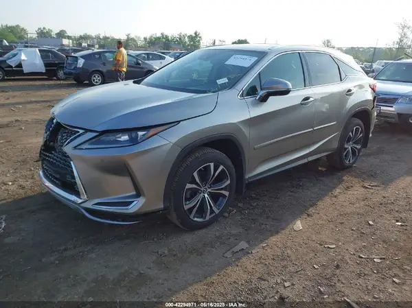 2T2HZMAA6NC238967 2022 LEXUS RX - Image 2