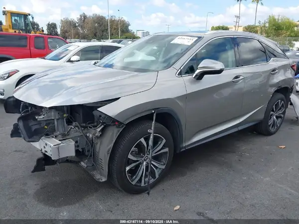 2T2HZMAA6NC258779 2022 LEXUS RX - Image 2
