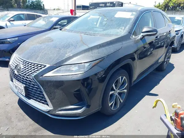 2T2HZMAA7NC219490 2022 LEXUS RX - Image 2
