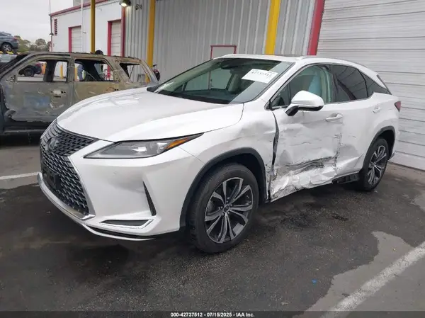 2T2HZMAA8MC187745 2021 LEXUS RX - Image 2