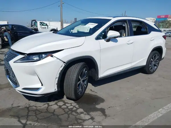 2T2HZMAA8NC244320 2022 LEXUS RX - Image 2