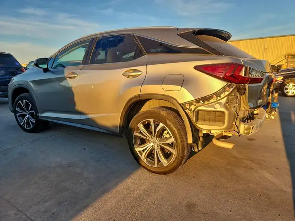 2T2HZMAA9MC190136 2021 LEXUS RX - Image 2