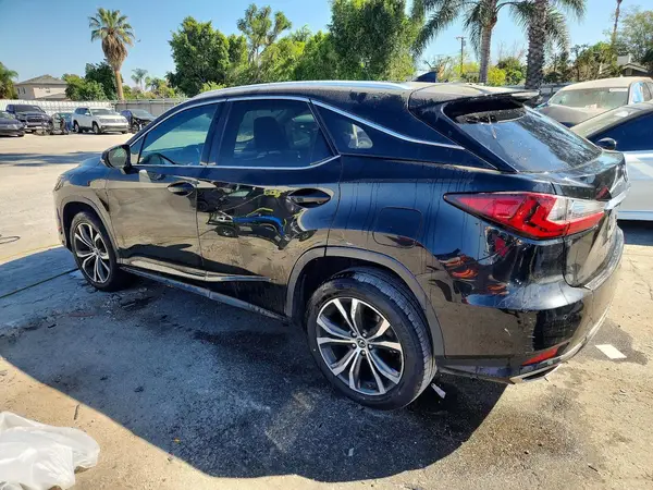 2T2HZMAAXMC187195 2021 LEXUS RX - Image 2