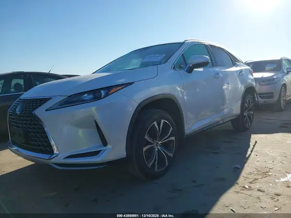 2T2HZMAAXMC188122 2021 LEXUS RX - Image 2