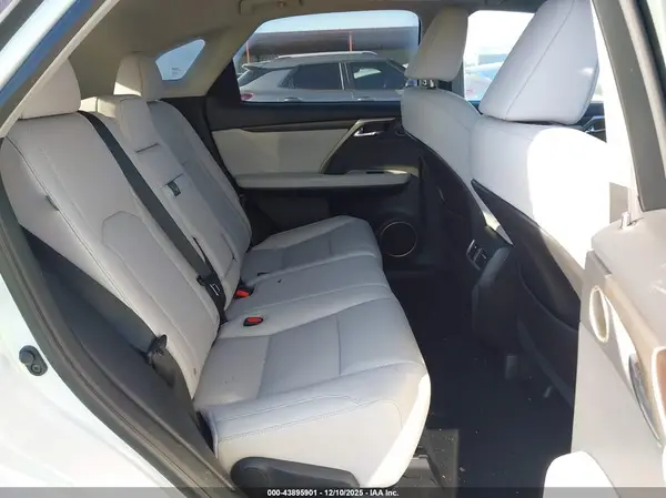 2T2HZMAAXMC188122 2021 LEXUS RX - Image 8