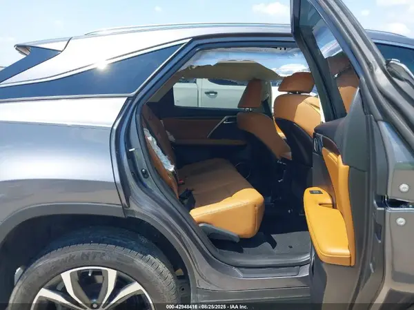 2T2HZMAAXMC200625 2021 LEXUS RX - Image 8