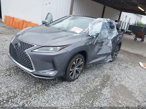 2T2HZMAAXNC231875 2022 LEXUS RX - Image 2