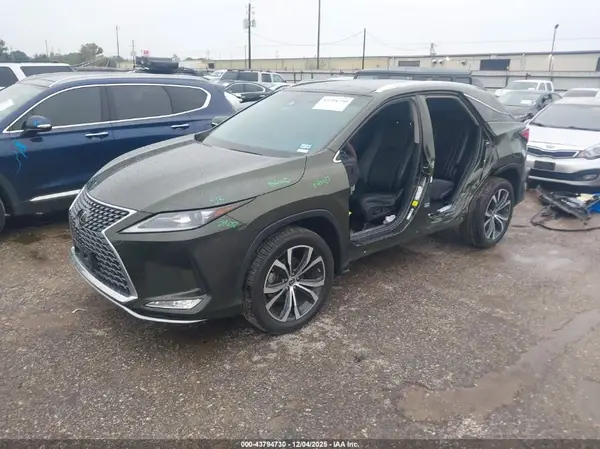 2T2HZMAAXNC244500 2022 LEXUS RX - Image 2