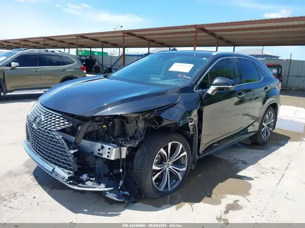 2T2HZMAAXNC255237 2022 LEXUS RX - Image 2