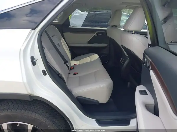 2T2HZMAAXNC256033 2022 LEXUS RX - Image 8