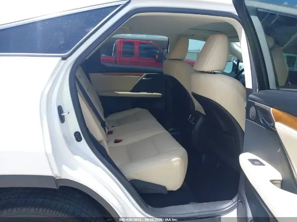 2T2HZMAAXNC256078 2022 LEXUS RX - Image 8
