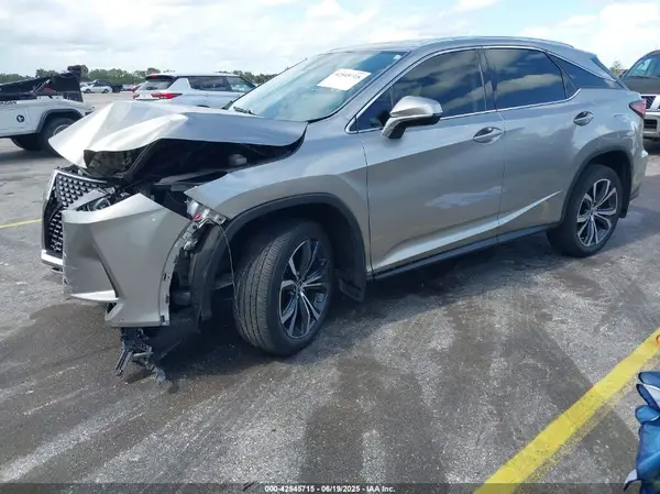 2T2HZMAAXNC256405 2022 LEXUS RX - Image 2
