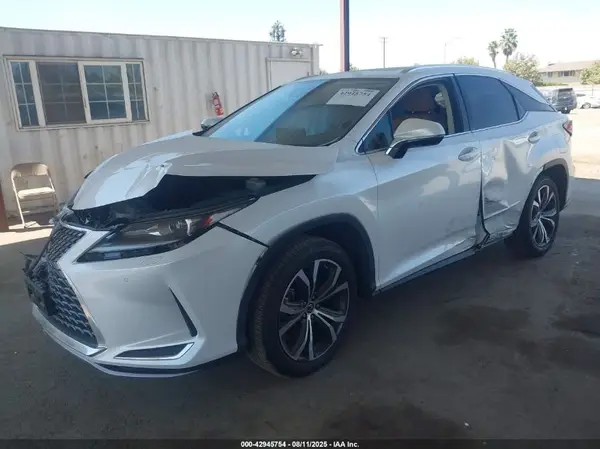 2T2HZMDA0MC282618 2021 LEXUS RX - Image 2