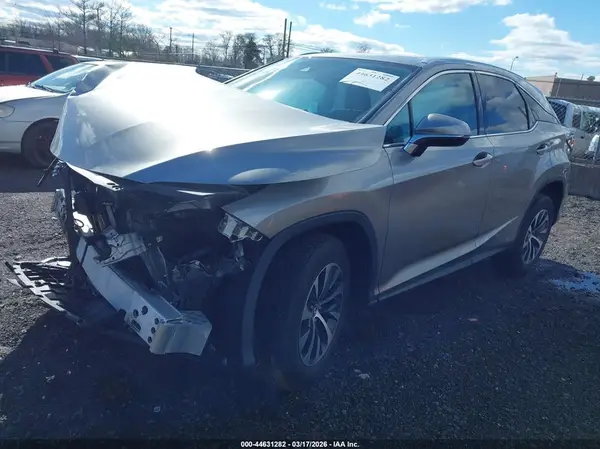 2T2HZMDA0NC322777 2022 LEXUS RX - Image 2