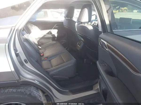 2T2HZMDA0NC323167 2022 LEXUS RX - Image 8