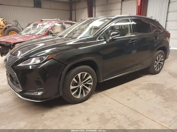 2T2HZMDA1NC338454 2022 LEXUS RX - Image 2