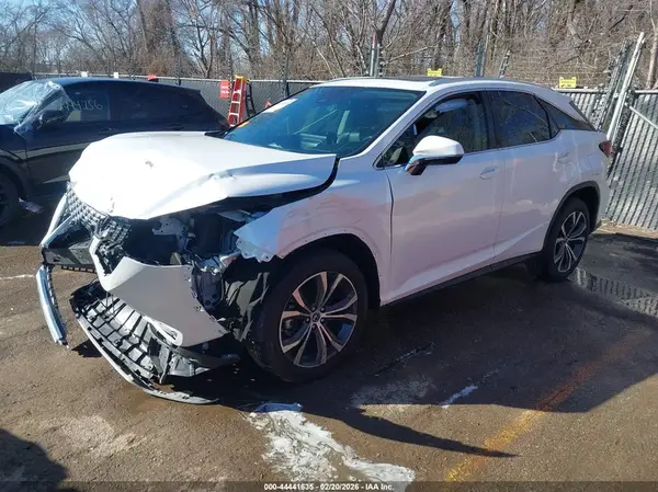 2T2HZMDA1NC344092 2022 LEXUS RX - Image 2
