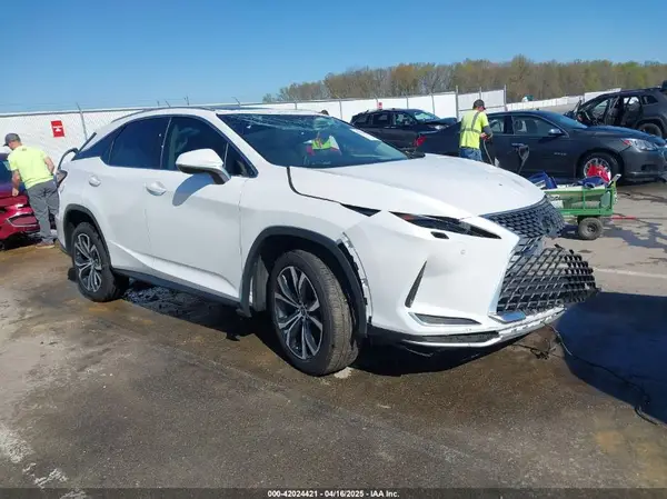 2T2HZMDA1NC352550 2022 LEXUS RX - Image 1