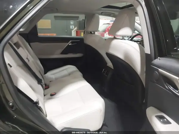 2T2HZMDA2NC328984 2022 LEXUS RX - Image 8