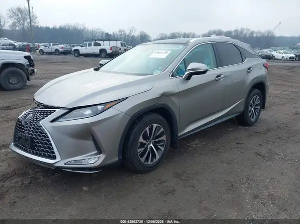 2T2HZMDA2NC368370 2022 LEXUS RX - Image 2