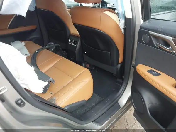 2T2HZMDA2NC368370 2022 LEXUS RX - Image 8