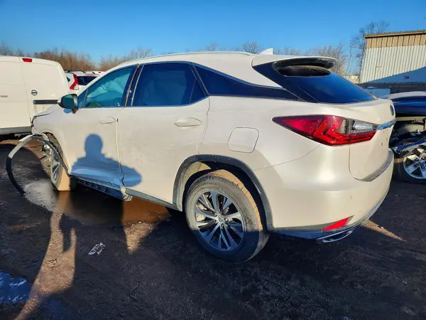 2T2HZMDA3MC261164 2021 LEXUS RX - Image 2