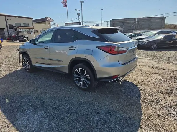 2T2HZMDA3NC313524 2022 LEXUS RX - Image 2