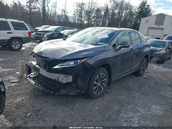 2T2HZMDA4NC343227 2022 LEXUS RX - Image 2