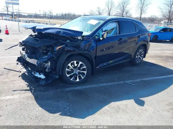 2T2HZMDA4NC358746 2022 LEXUS RX - Image 2